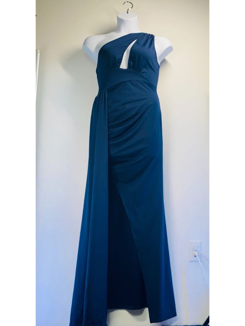 One-Shoulder Black Maxi Dress With Ruched Side And Front Slit Size L